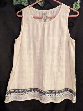 G.H. Bass & Co. Cream Sleeveless Tank with Navy and Silver Hem Detail